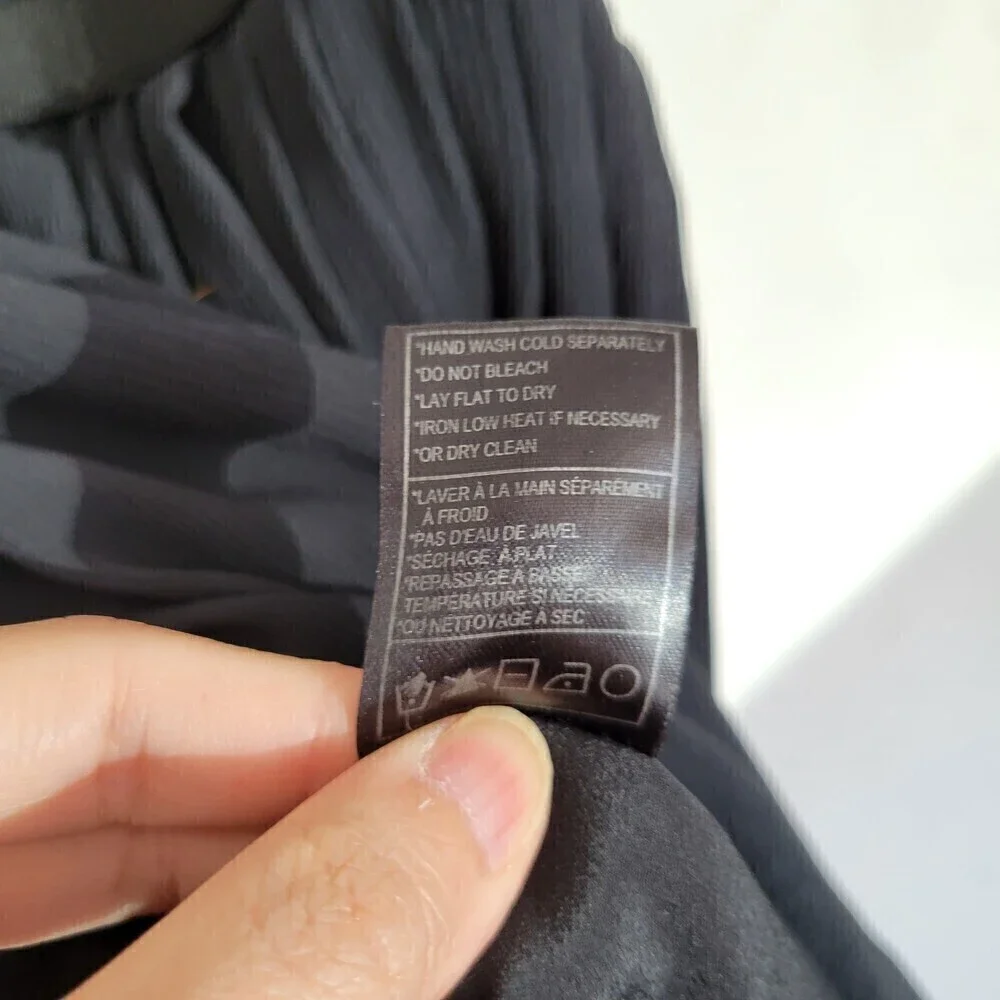 BB Dakota Sandrine Black Sleeveless V Neck Mini Cocktail Swing Dress Size Small